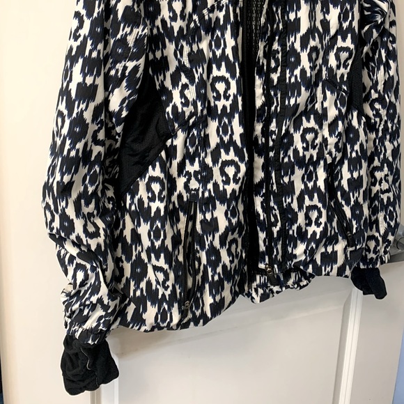 Rare Lululemon Downtime Jacket in Sprinkler Ikat Print (Size 8) - Picture 5 of 12